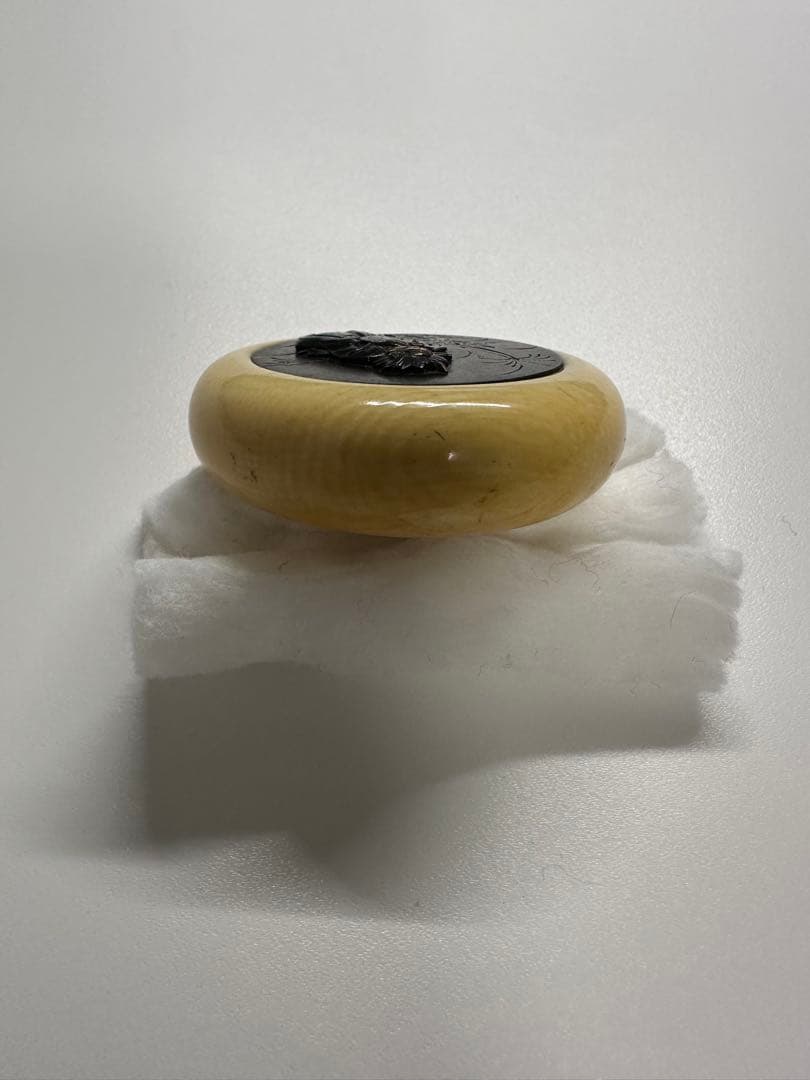 根付(netsuke) 人物　円形　江戸時代