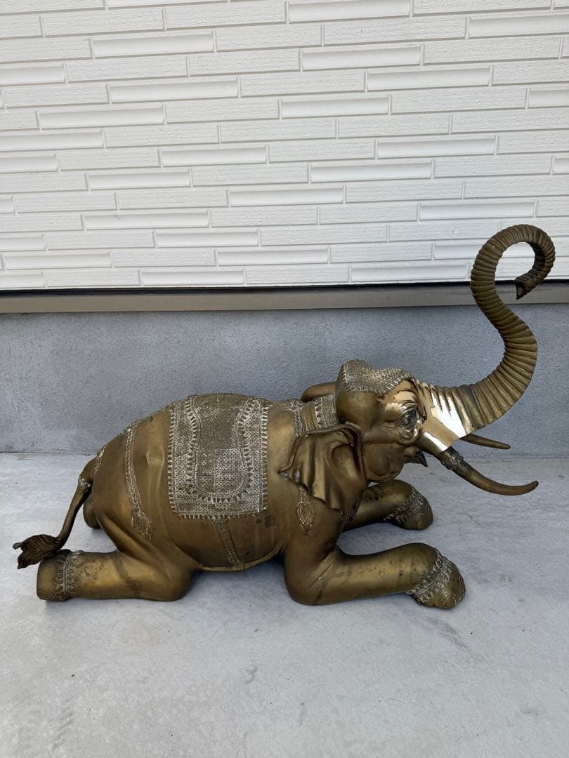 超貴重、超希少、当時物、ディスコMAHARAJAの象のオブジェ(真鍮製)