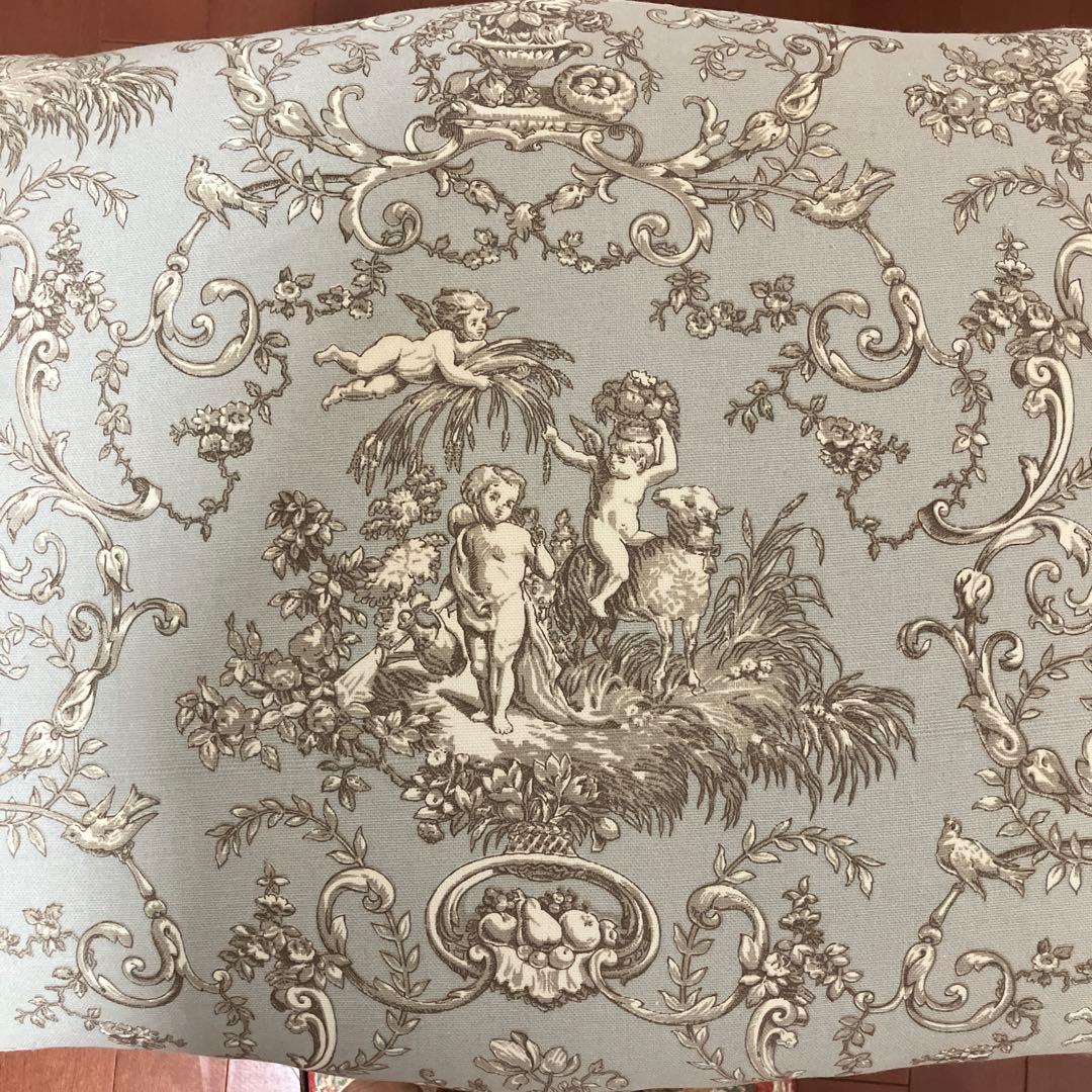 アンティーク調　白　椅子　スツール トワルドジュイ柄座面　ハンドメイド作品