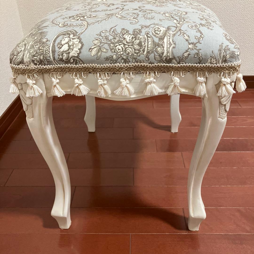 アンティーク調　白　椅子　スツール トワルドジュイ柄座面　ハンドメイド作品