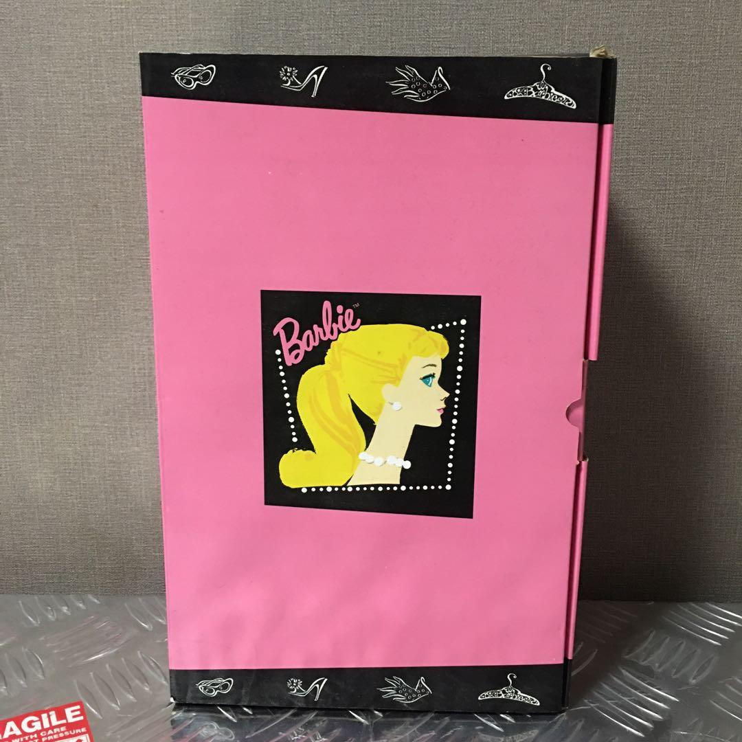 バービー人形　高額　限定品レア　本体は綺麗　箱破損あり