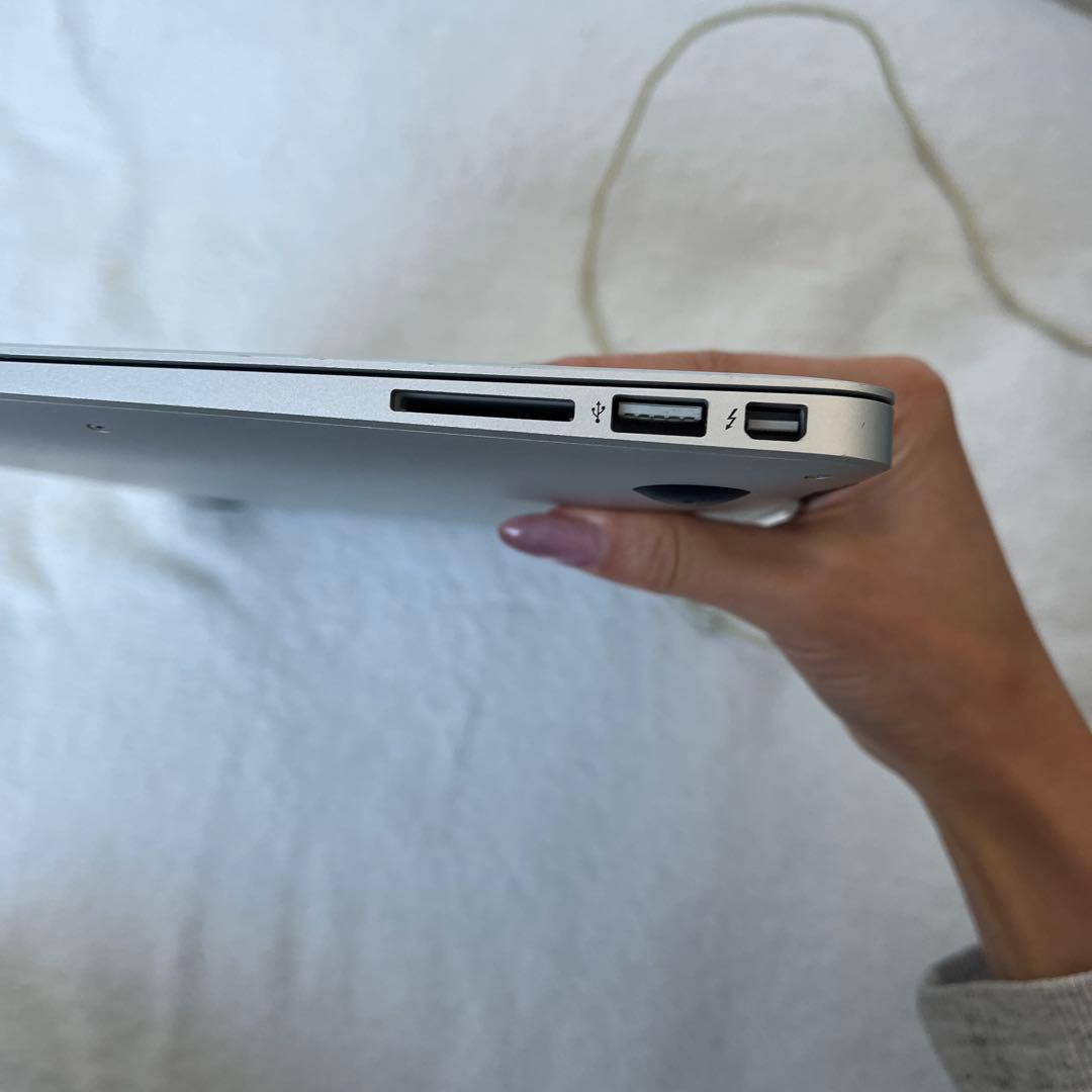 Apple MacBook air 2017 13 inchシルバー 本体