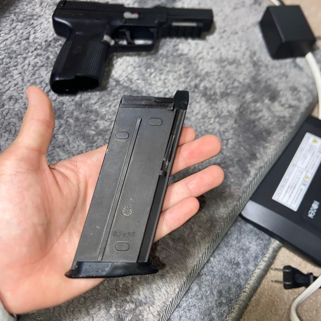 SAA.45エアコキ東京マルイFN5-7ガスガン東京マルイ