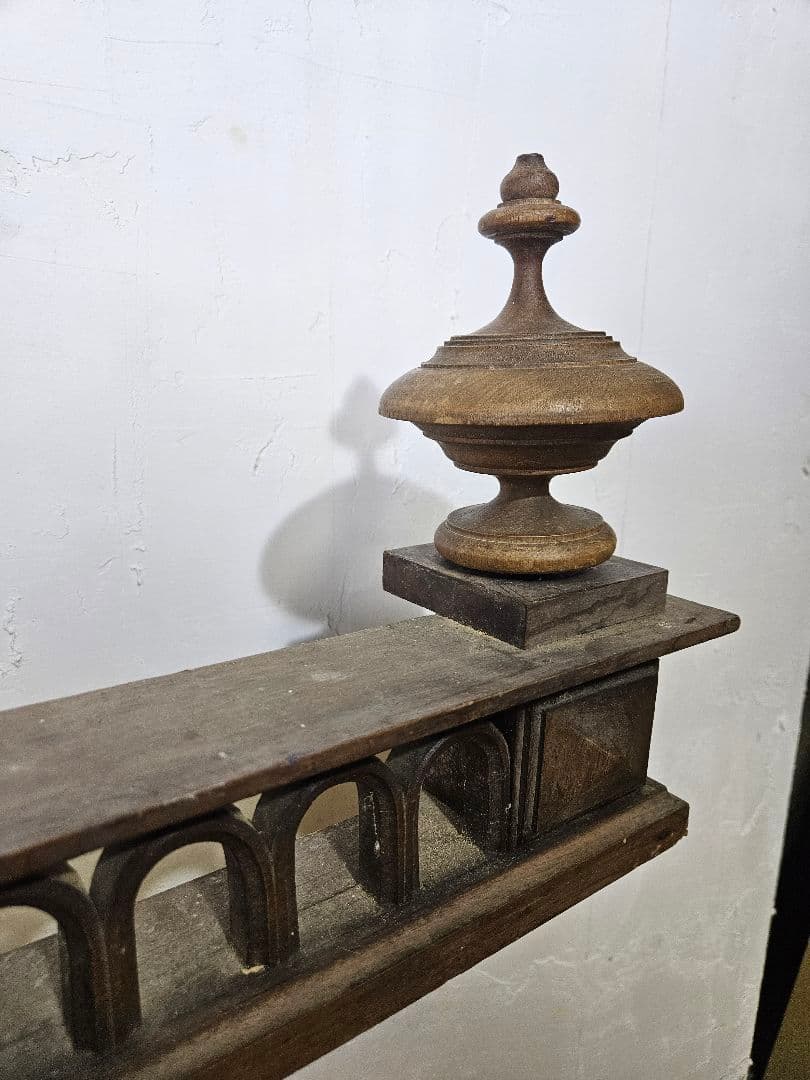 フランスアンティーク 木彫りのキャビネット装飾 レリーフ 木製 ミラー 飾り