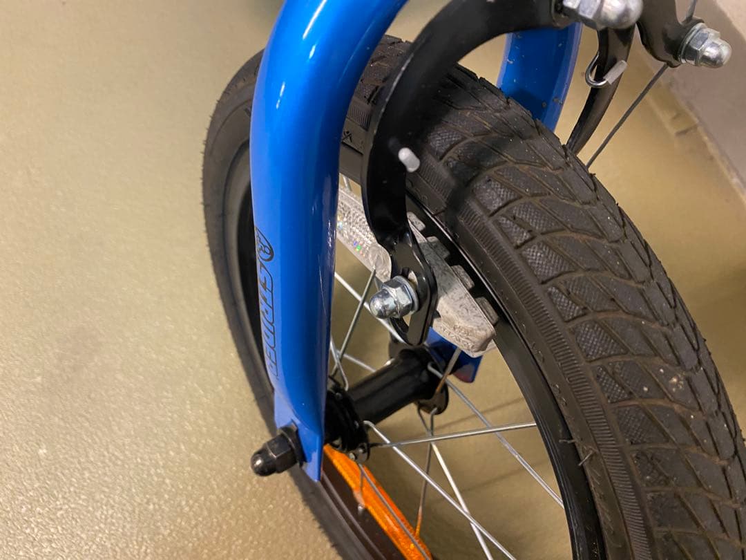 超美品⭐︎都内引渡し可能ストライダー 14x ブルー スタンド付き 14インチ