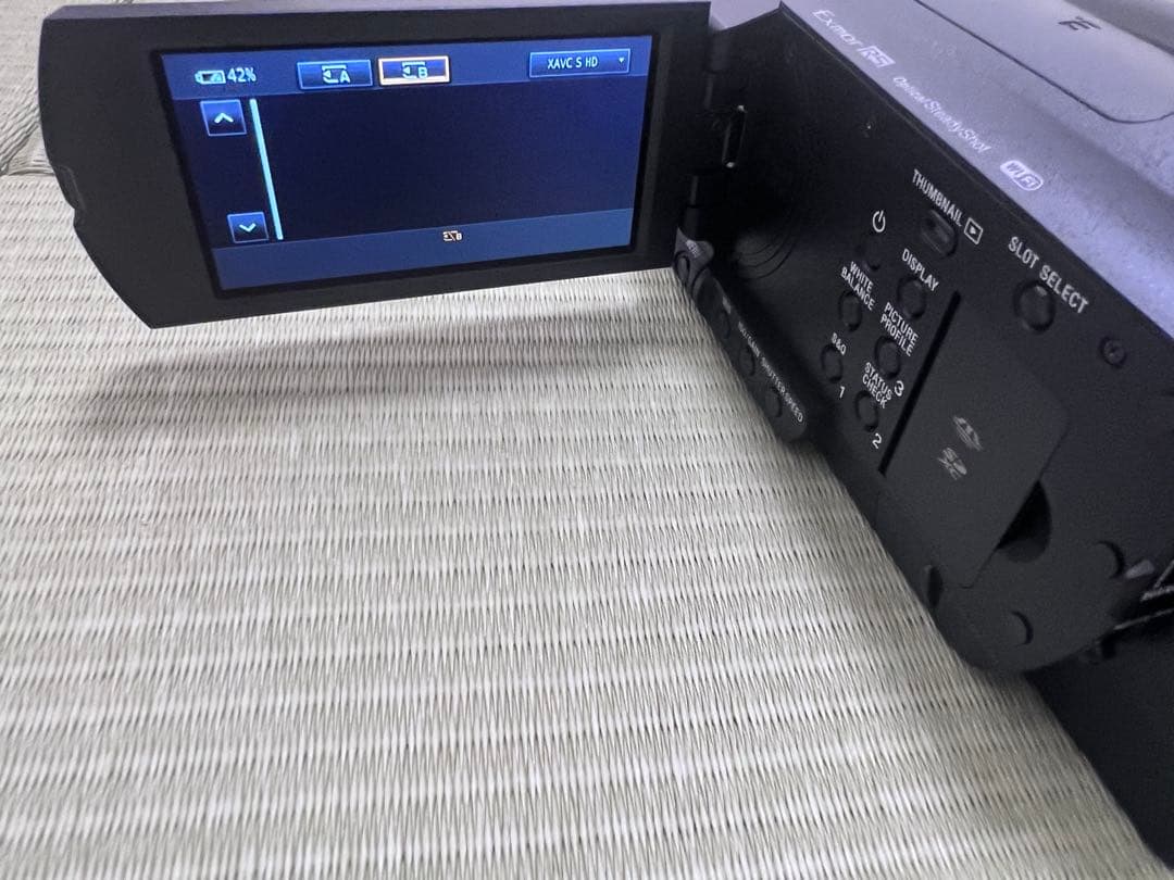 Sony FDR-AX700 4Kビデオカメラ 本体