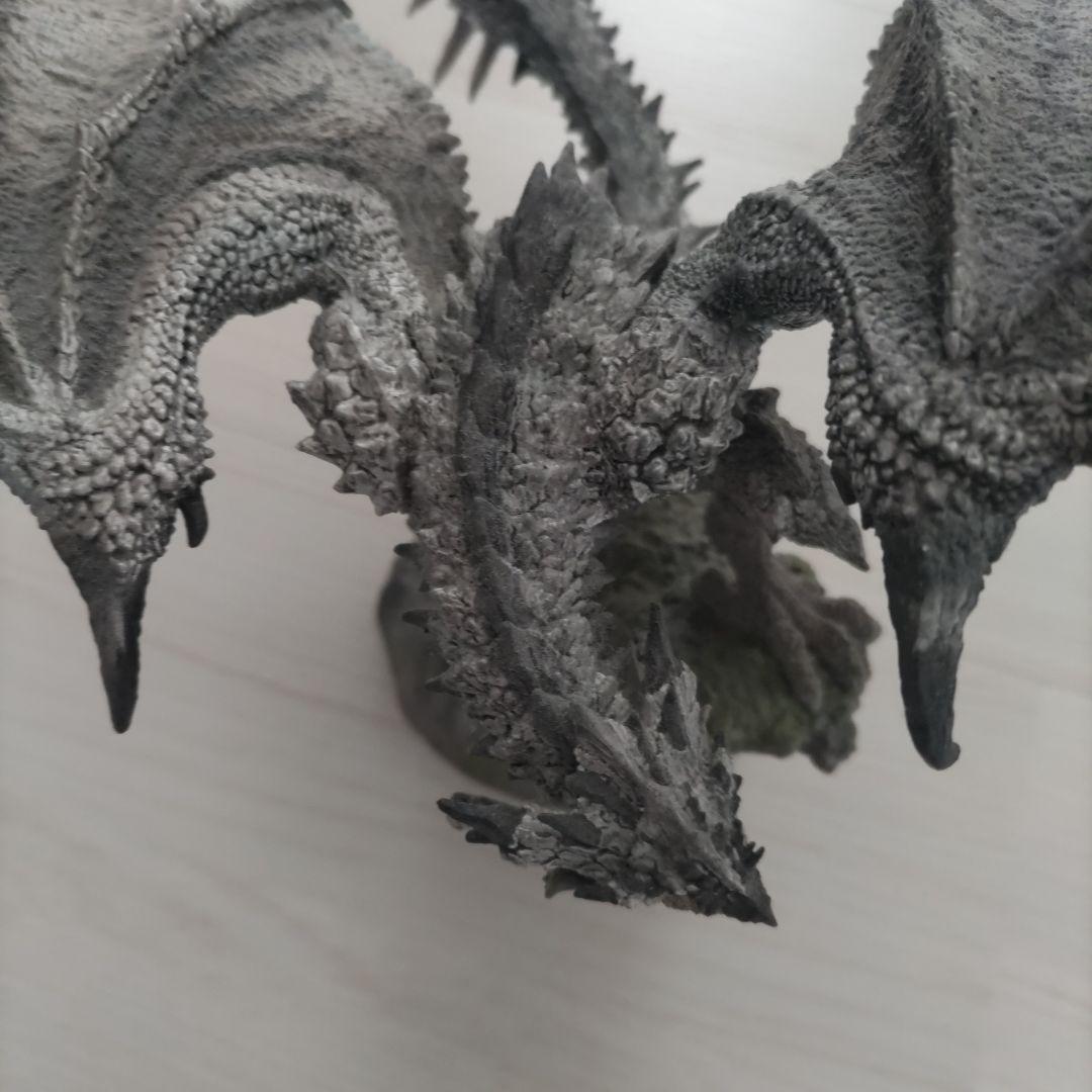 クリエイターズモデル リオレウス 希少種　モンスターハンター　銀【おまけ付き】