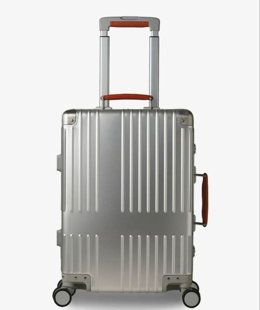 新品未使用未開封innovatorINV1811STPアルミスーツケース