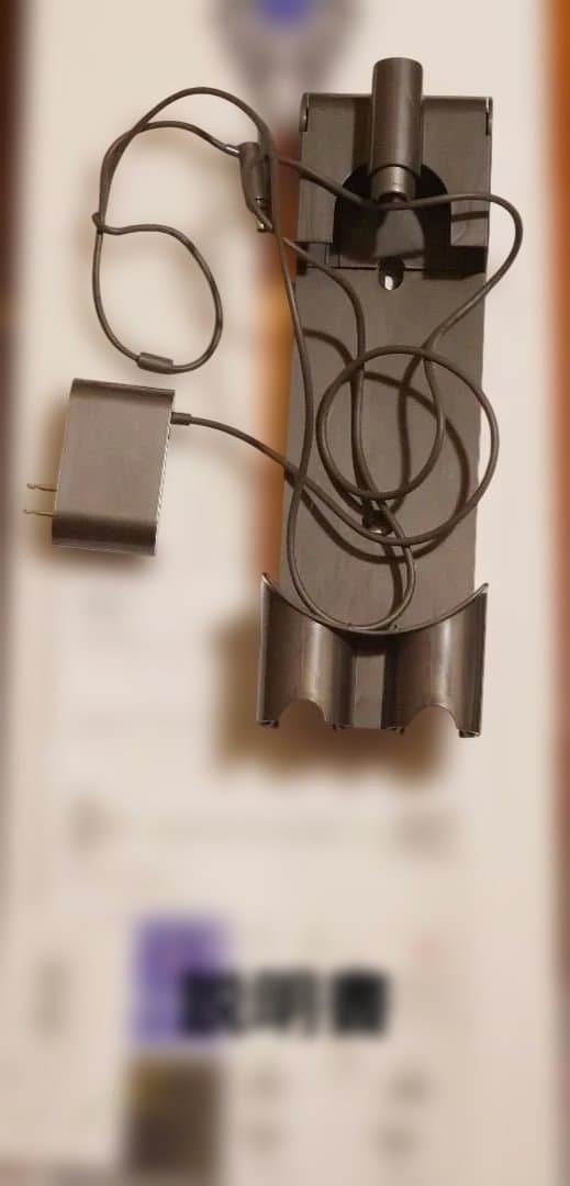 dyson ダイソン v8 fluffy SV10FF2 コードレスクリーナー