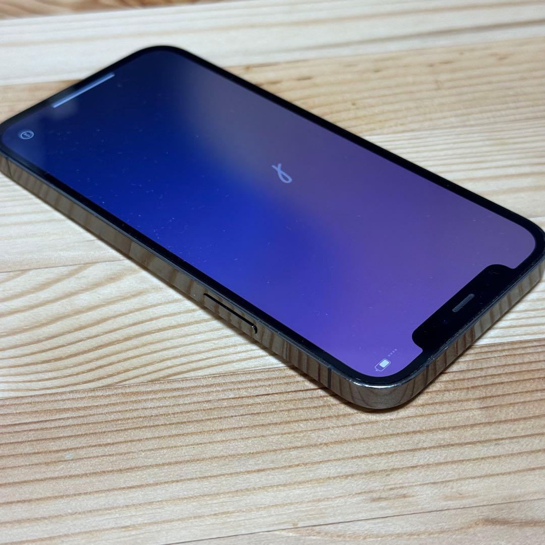 y*y様 美品　Apple iPhone 12 Pro グラファイトSIMフリー