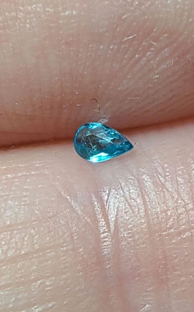 明るいブルーのエイトリータ★ブラジルバターリャパライバトルマリン★オーダー受付中