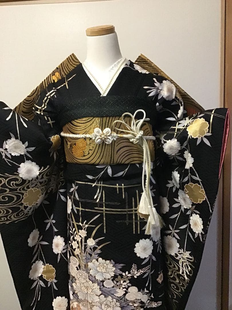 振袖フルセット　黒　白　金　金彩　金糸刺繍　振袖6点セット　成人式