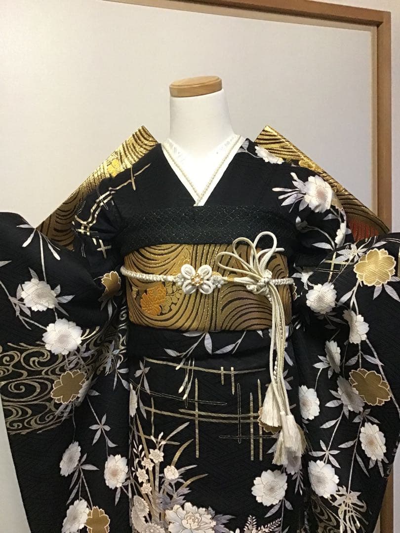 振袖フルセット　黒　白　金　金彩　金糸刺繍　振袖6点セット　成人式