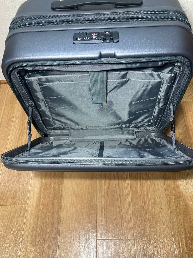 スイスミリタリー キャリーケース 18インチ　37L（拡張時42L）