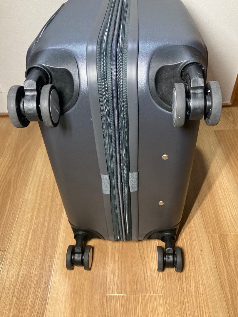 スイスミリタリー キャリーケース 18インチ　37L（拡張時42L）