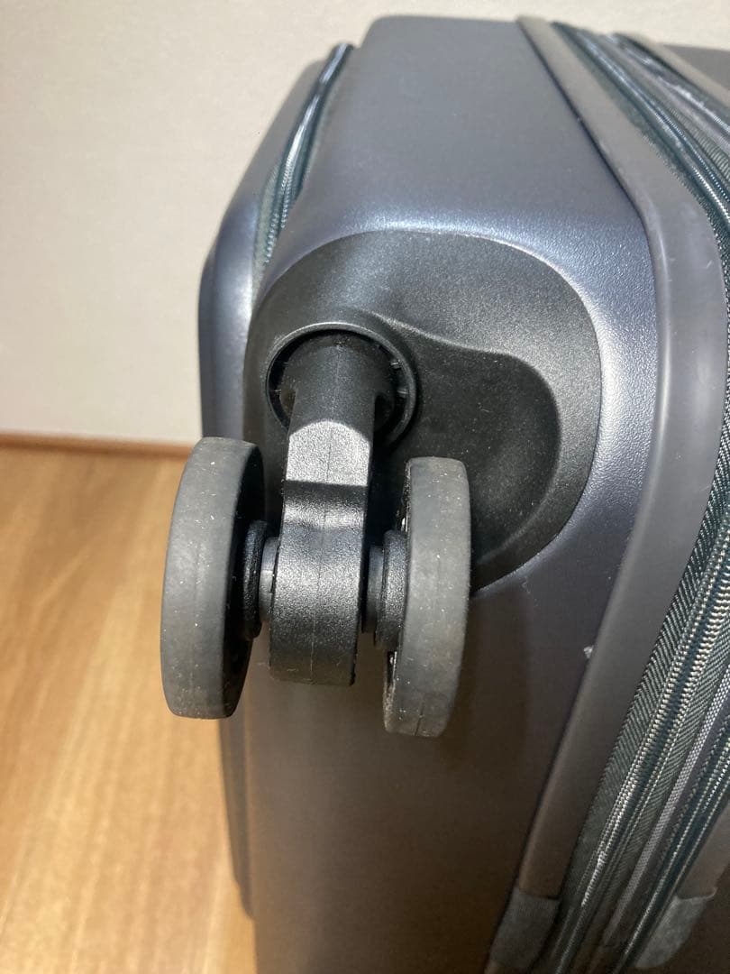 スイスミリタリー キャリーケース 18インチ　37L（拡張時42L）