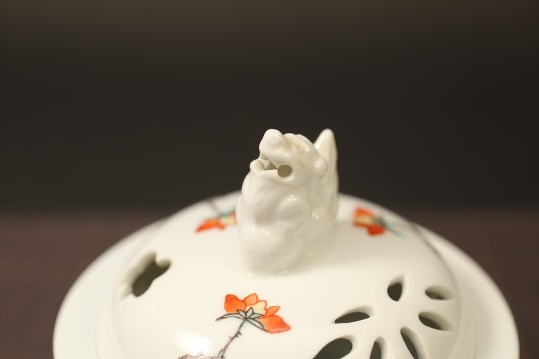 【即購入可】伊万里・鍋島焼／大秀窯／大串秀二／香炉／色絵付／古美術／茶道／煎茶