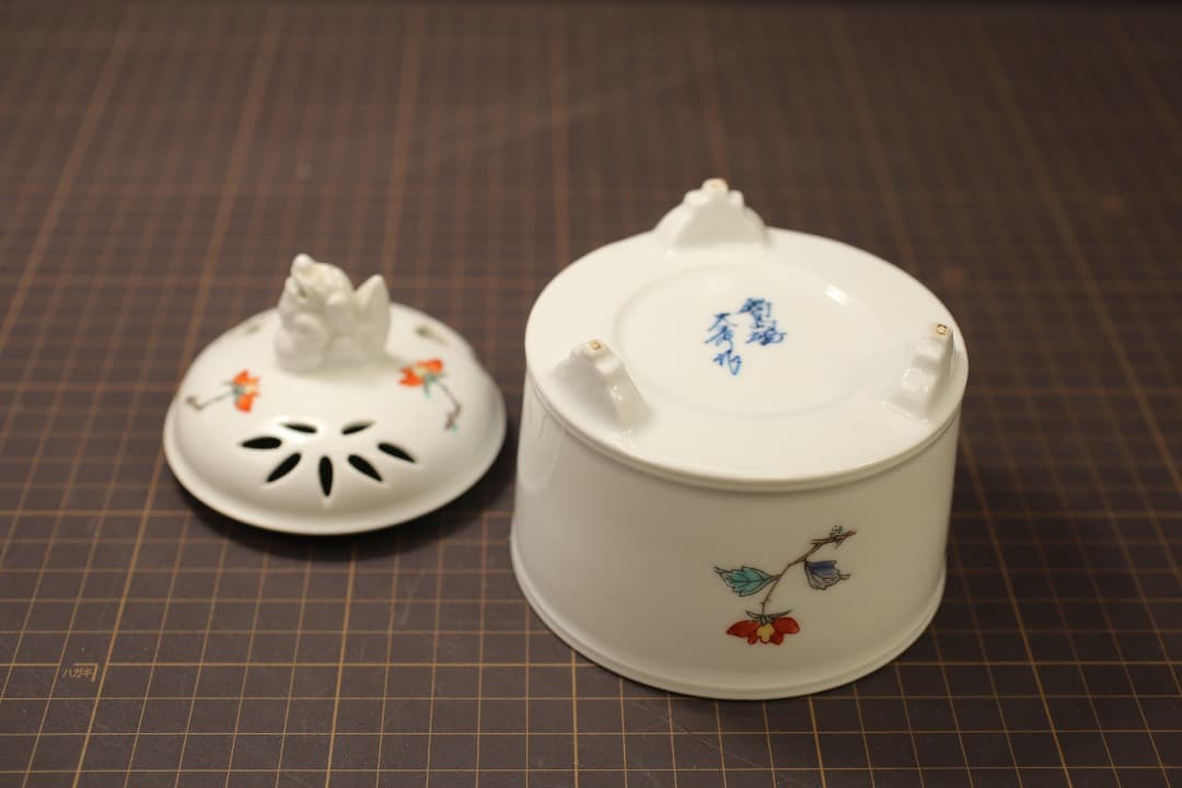 【即購入可】伊万里・鍋島焼／大秀窯／大串秀二／香炉／色絵付／古美術／茶道／煎茶