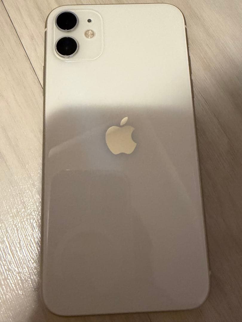 Apple iPhone 11 ホワイト 本体 箱付き