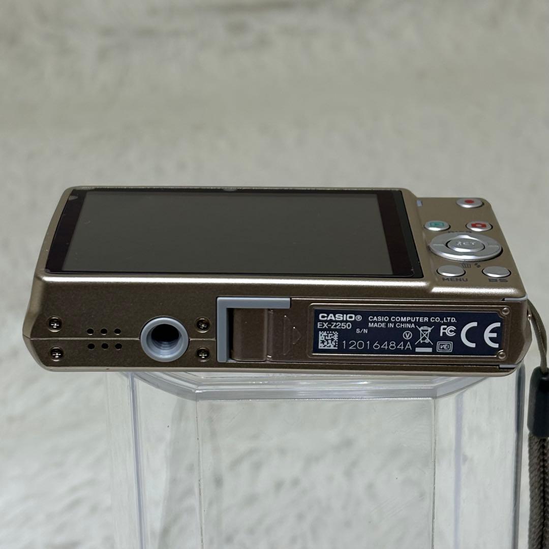 CASIO カメラ　EX-Z250 充電器　説明書　ゴールド　 コンデジ　動作品