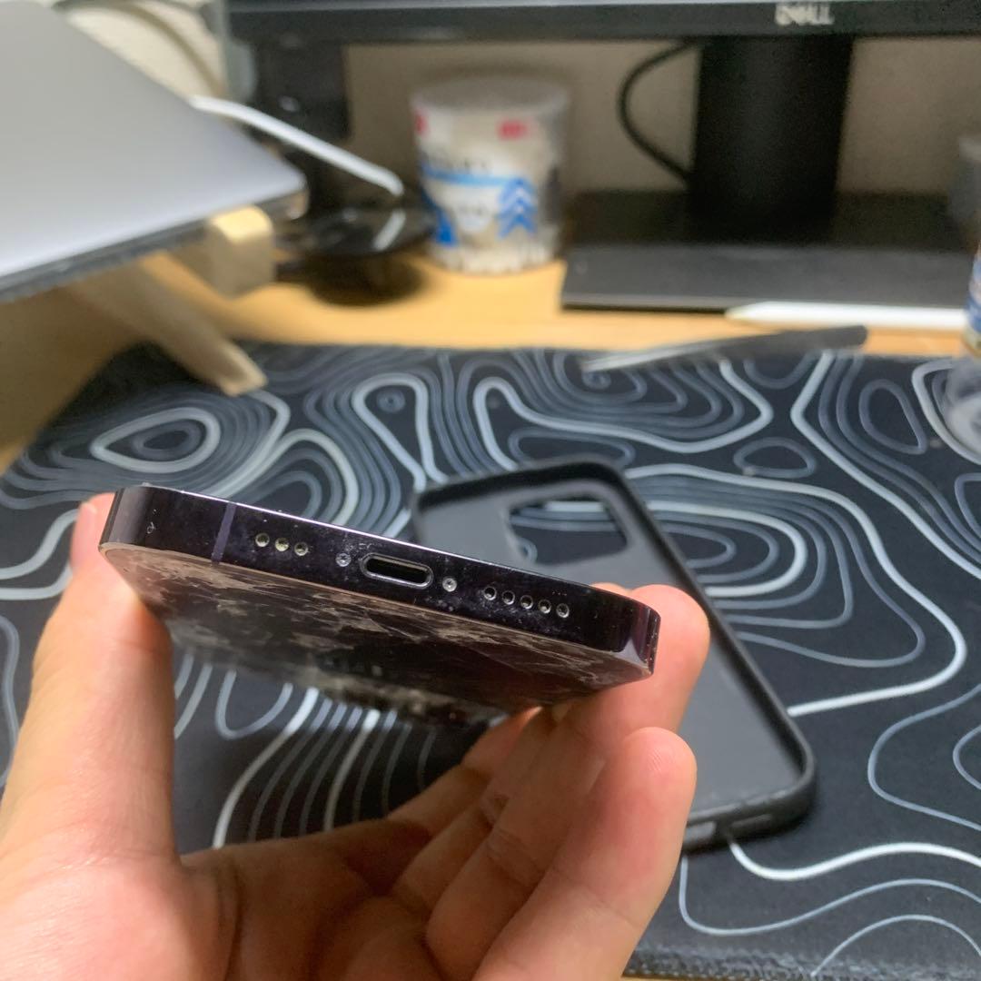 ひび割れスマートフォン 本体