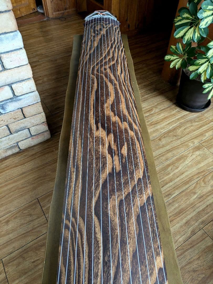 琴　和楽器　弦楽器 13弦　すだれ彫り　美木目