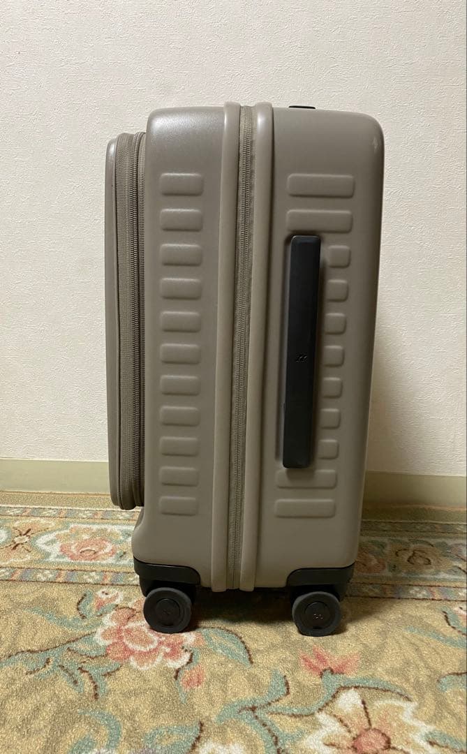 ◾️LOJEL◾️CUBO S REFRESH 37-42L カクタス　スーツケース