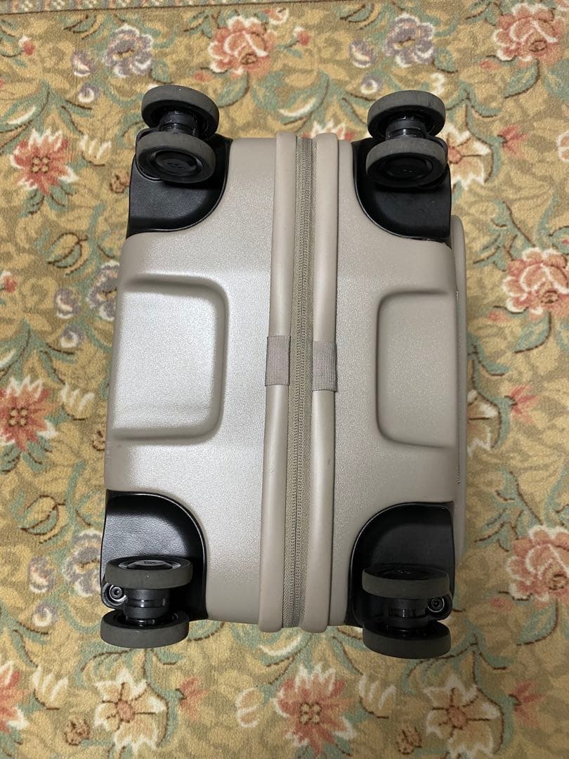 ◾️LOJEL◾️CUBO S REFRESH 37-42L カクタス　スーツケース