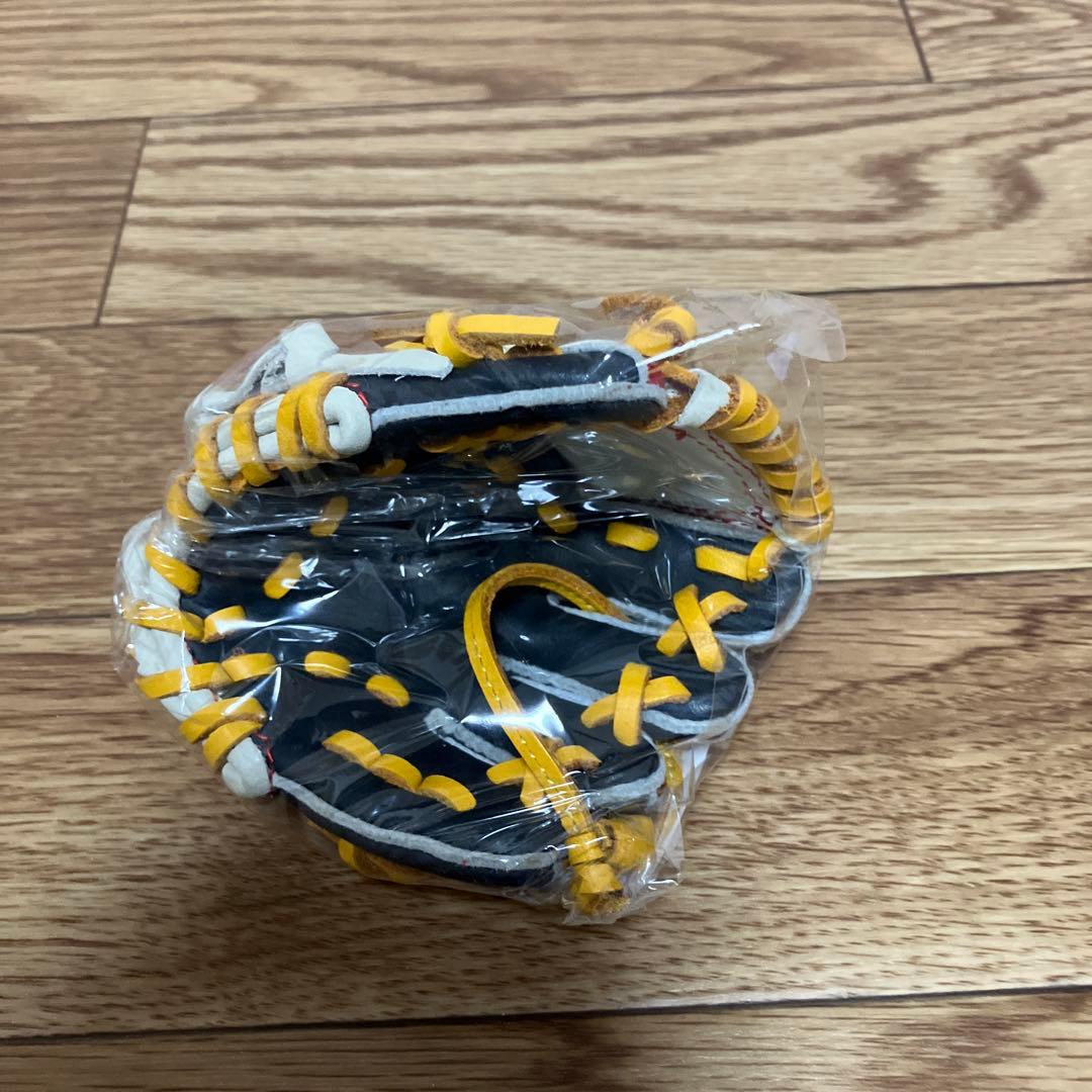2023 WBC記念品 ミズノ公式 ミニチュアグラブ ストラップ