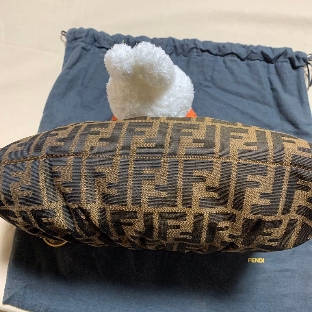 Fendi ロゴ入りショルダーバッグ ブラウン