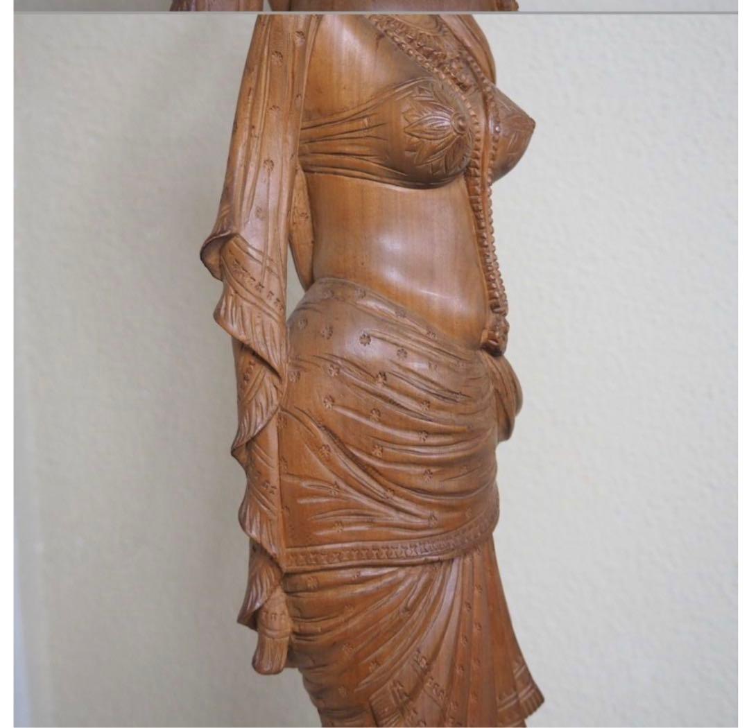 送料無料　時代物　老山白檀香木インド白檀細密彫刻女神像高さ62.5ｃｍ本物保証