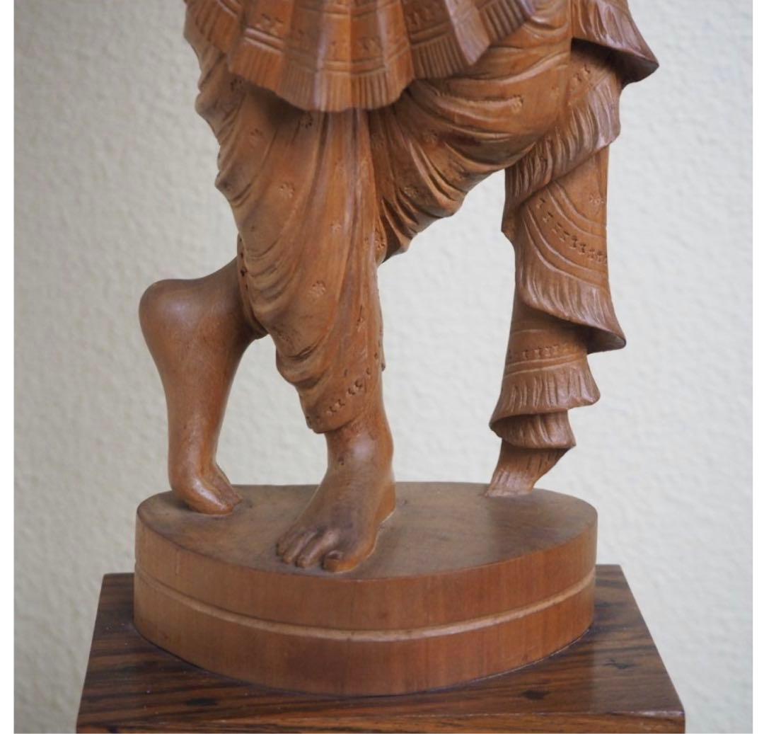 送料無料　時代物　老山白檀香木インド白檀細密彫刻女神像高さ62.5ｃｍ本物保証