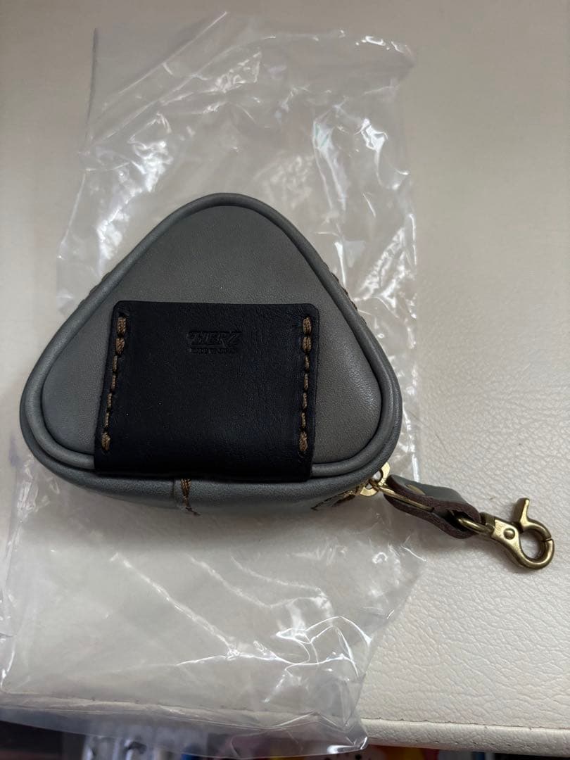 HERZヘルツKF-3おにぎりポーチ限定革アイビーグレイ引き手付き