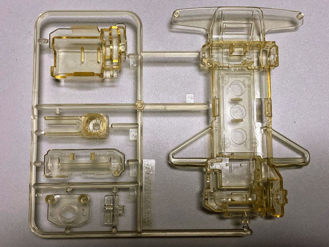 ひ*ゃ様 【お値下げ】未組立品ミニ四駆 金メッキクリアシャーシ皇帝(エンペラー)