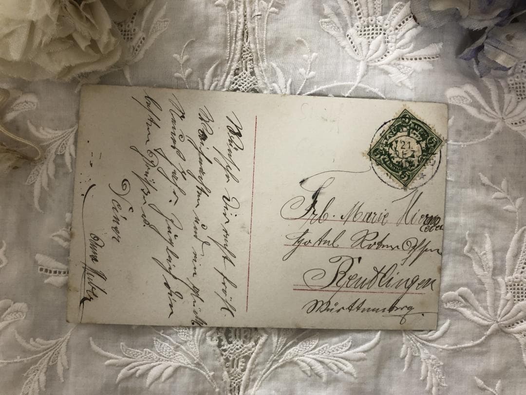 アンティークポストカード ビスクドールと美しい少女