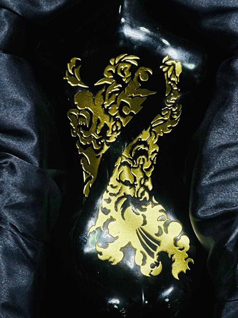 刺青の女ボトル コブラ COBRA 墓場の画廊