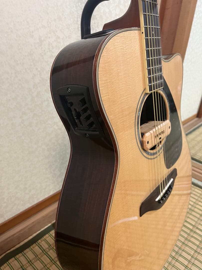 Yamaha fsx エレキ　アコースティック　ギター　カッタウェイ