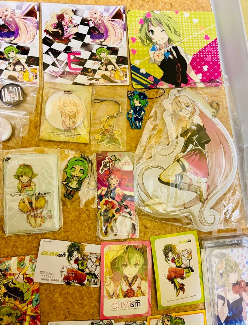 LIVEDRIVE IA x JIN GUMI 缶バッジ　キーホルダー　セット