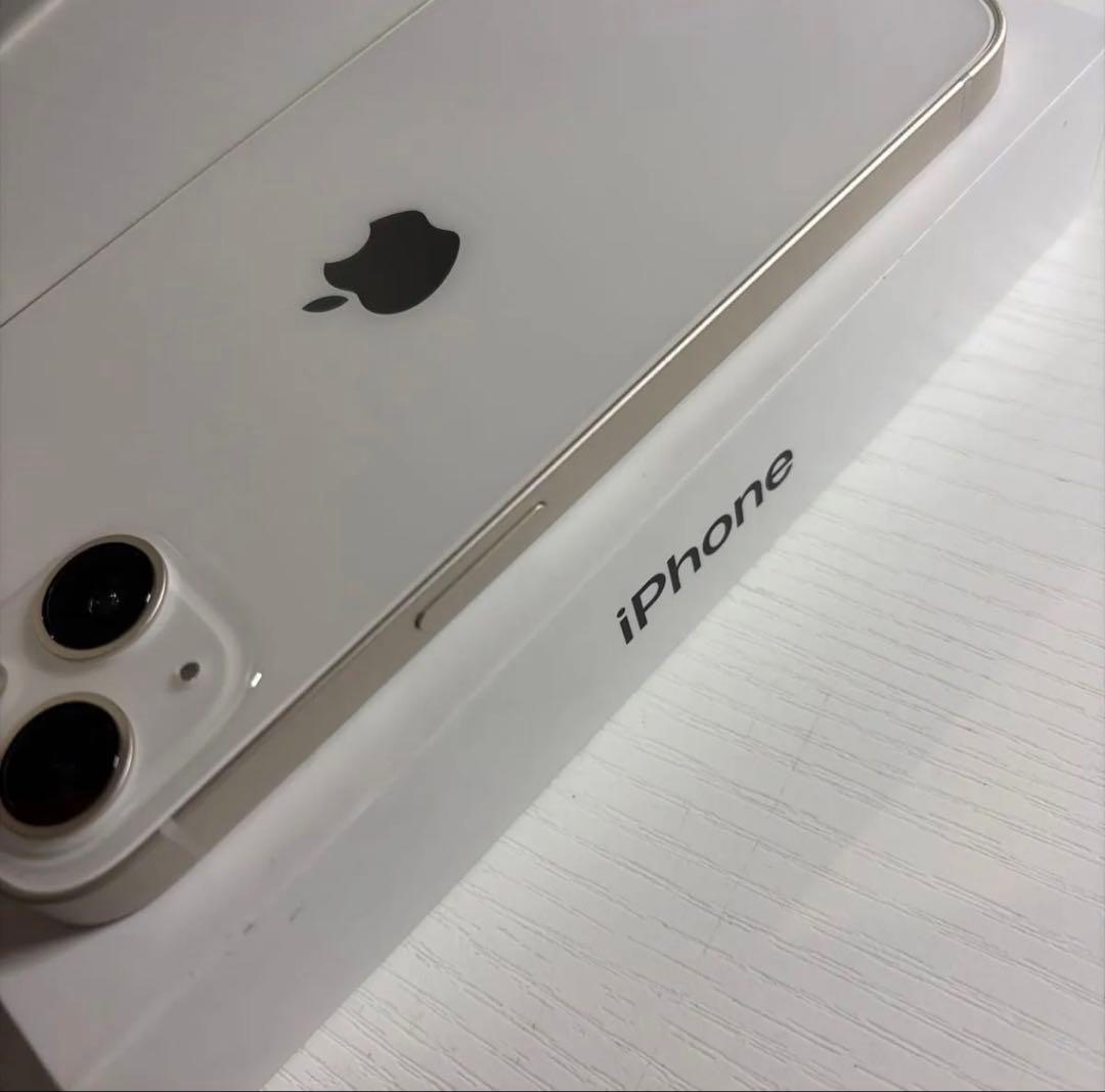 iPhone 13 256GB スターライト SIMフリー 極美品