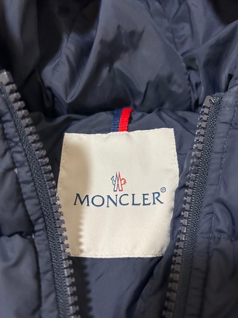 【大幅値下げ】MONCLER ネイビー ダウンコートフード付き
