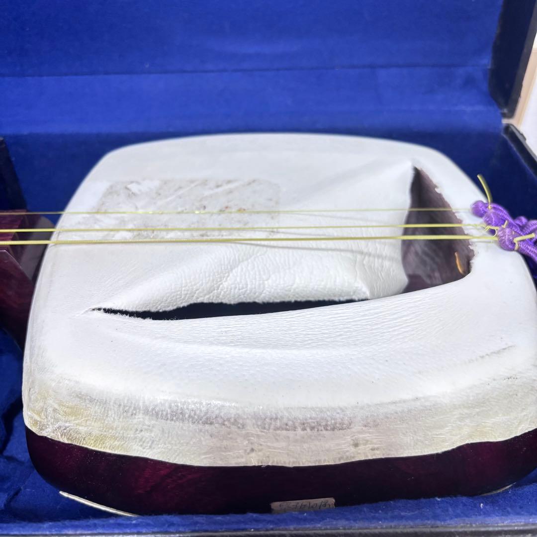 ■ 津軽三味線 子持 綾杉彫 紅木 二枚溝