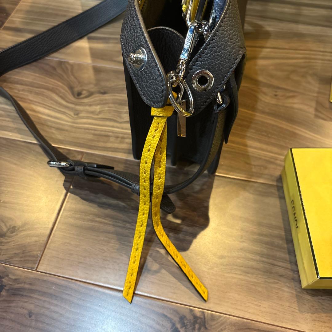 FENDI ピーカブー ISeeU スモール　ショルダーバッグ