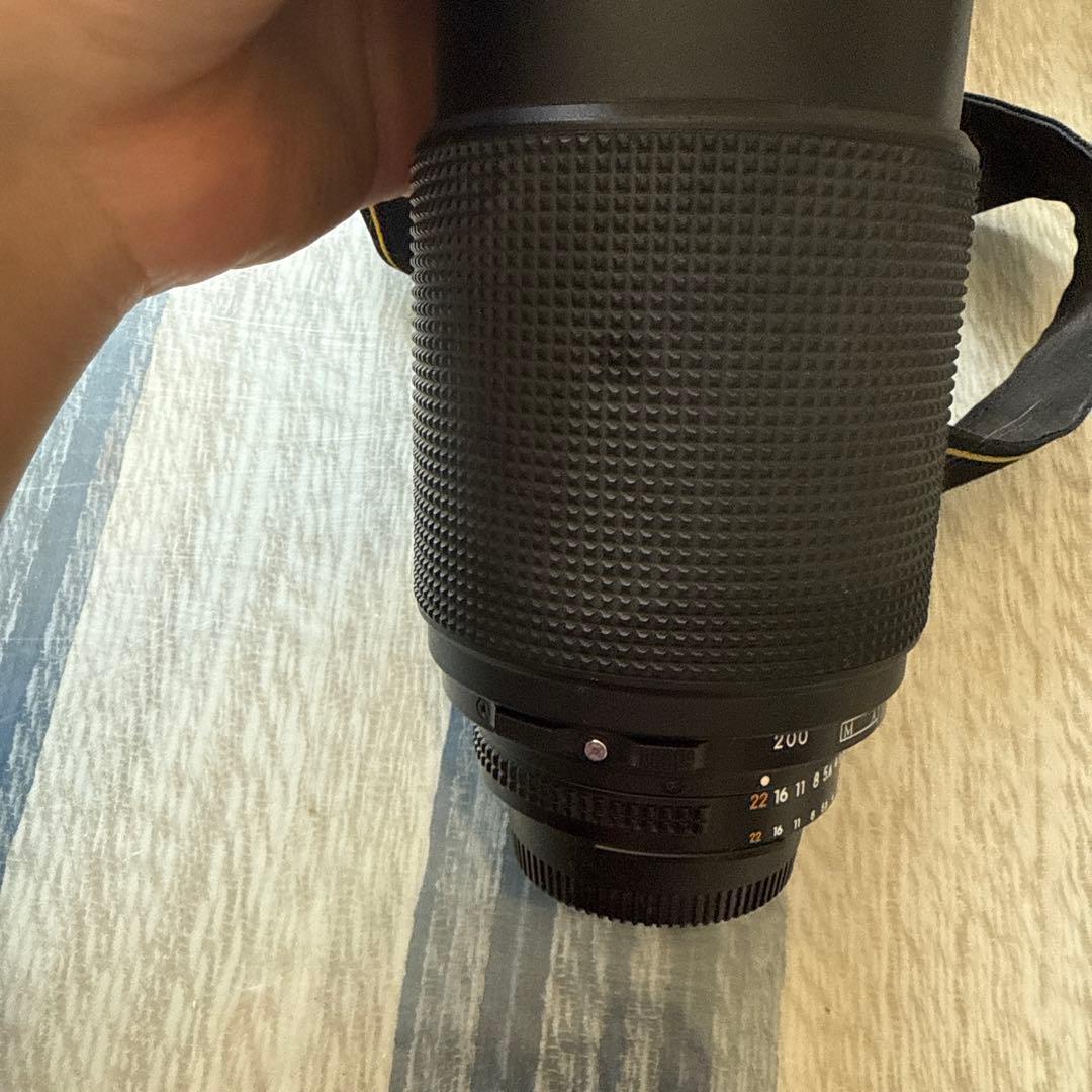 NikonF4カメラNikkor 35-70mmと80-200mm レンズセット