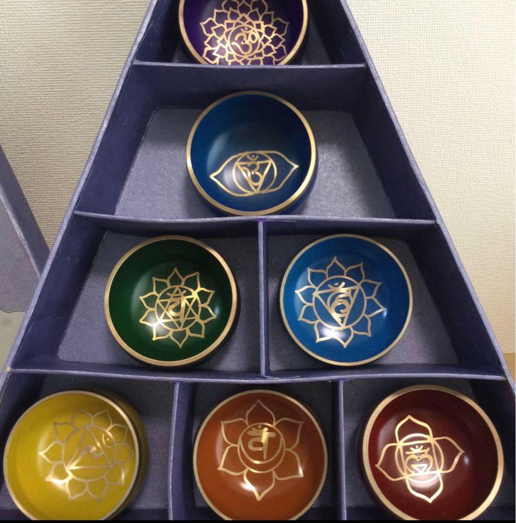 セブンチャクラ　ヒーリングシンギングボウル　7個セット　箱付き　中古