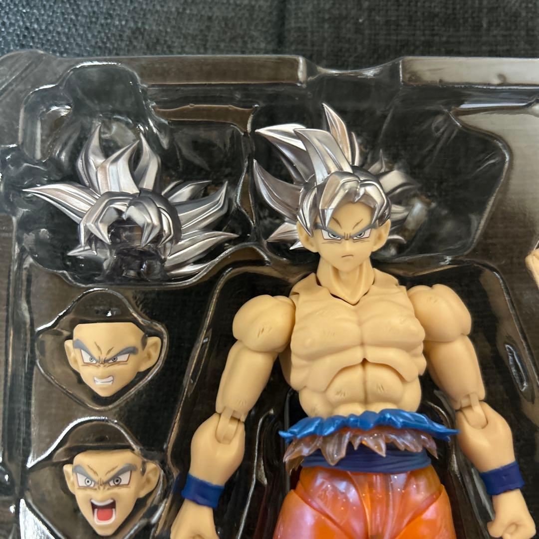 S.H.Figuarts 孫悟空 身勝手の極意-限界超絶突破!-