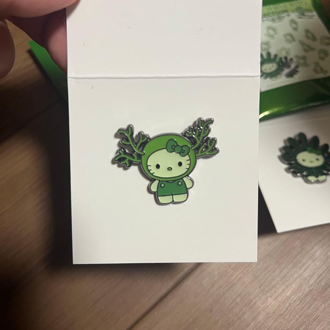 万博　日本館　キティ　ピンバッジ　ワカメ　もずく　藻類