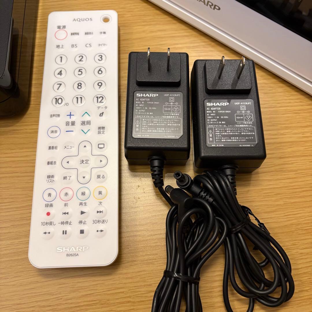 【美品】シャープ ポータブル液晶テレビ AQUOS ホワイト 2T-C12AF