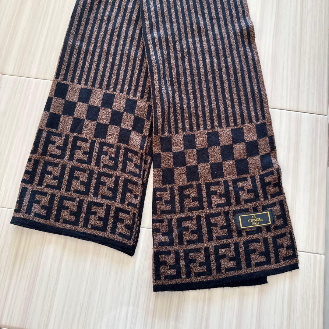 FENDI ロゴ チェック柄 マフラー