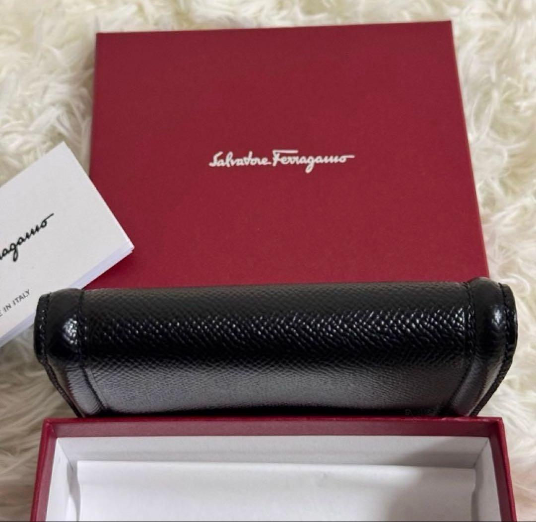 【お値下げ中】Salvatore Ferragamo 財布　ヴァラ　フェラガモ