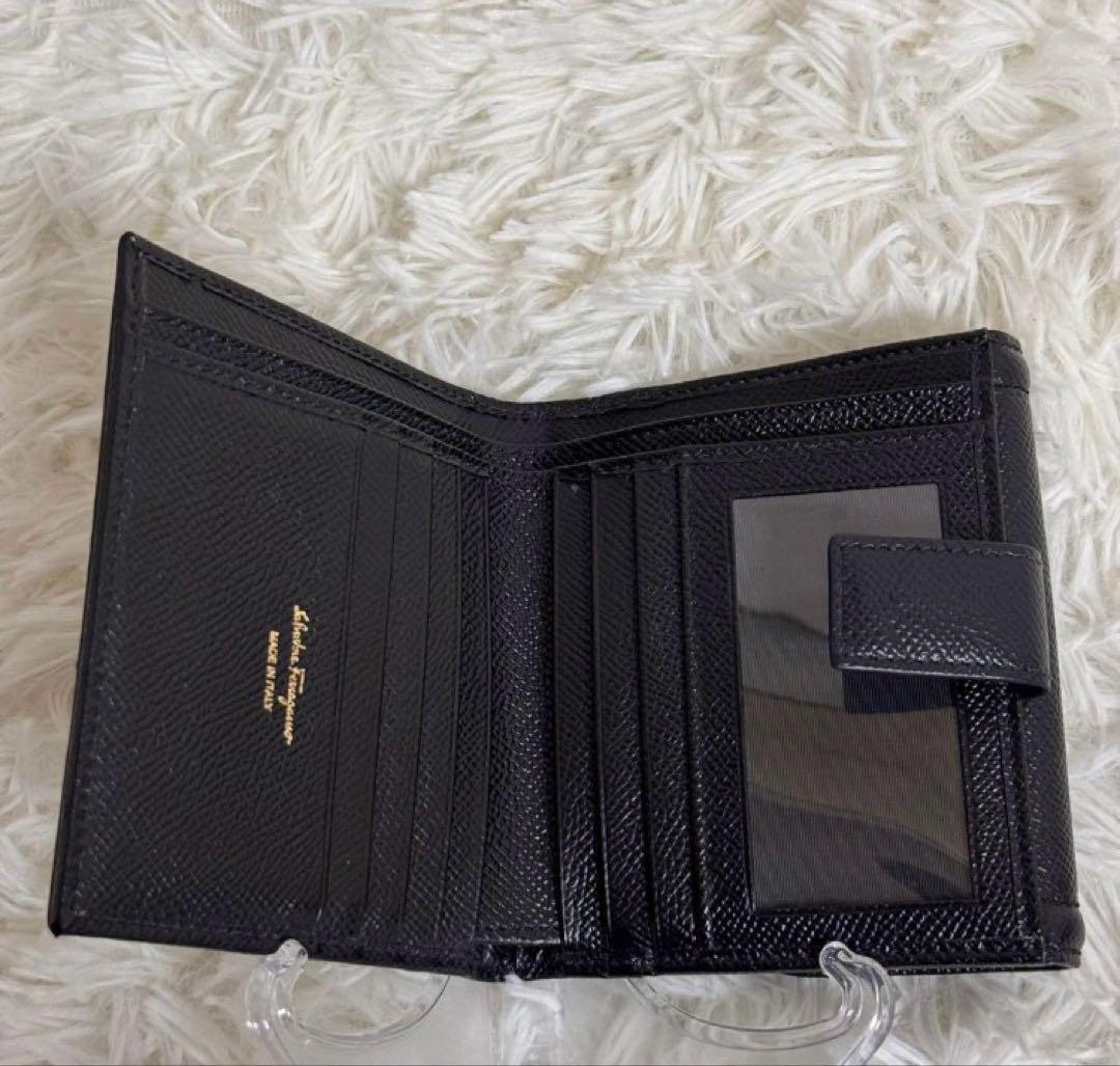 【お値下げ中】Salvatore Ferragamo 財布　ヴァラ　フェラガモ